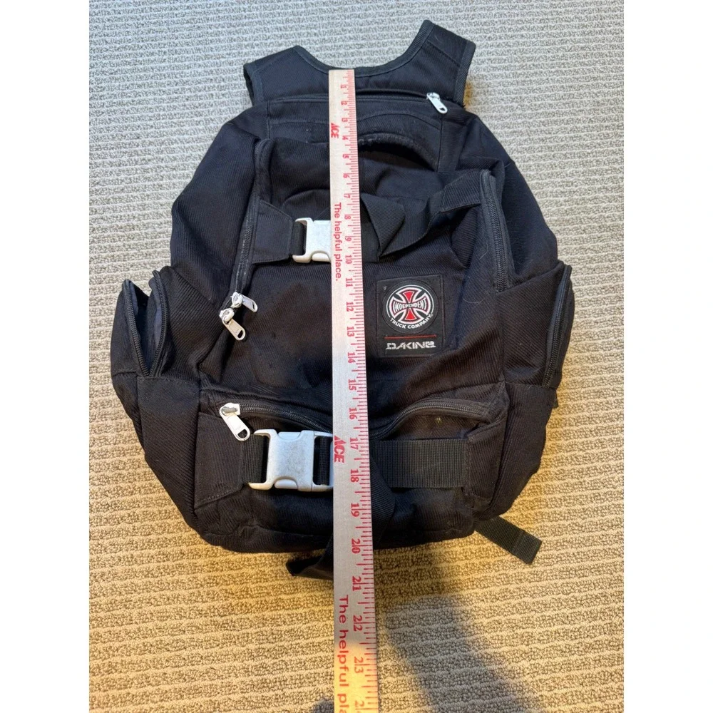 Dakine x Independent Truck Company Skate Backpack Black Board Straps Logo Print - Picture 8 of 8
